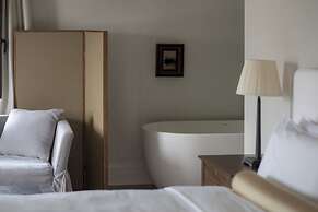 SUNYATA Resort Hotel