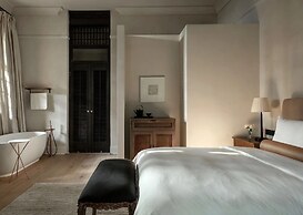 SUNYATA Resort Hotel