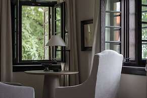 SUNYATA Resort Hotel