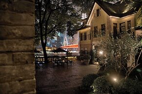 SUNYATA Resort Hotel