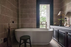 SUNYATA Resort Hotel