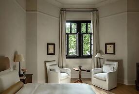 SUNYATA Resort Hotel