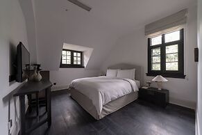 SUNYATA Resort Hotel