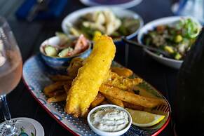 Bremer Island Banubanu Beach Retreat