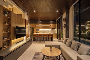 Tropical Bliss Villa 9E - 10min to Beach