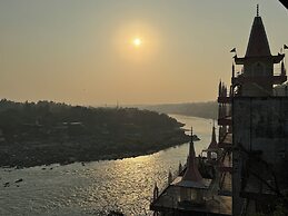 Nirvana Riverside Resort