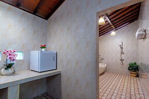 Uma Ulun Dugul by Uniquecations