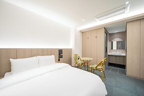 Hound Hotel DaeGu