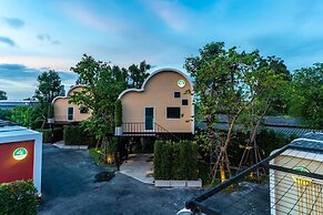 NY Resort Nonthaburi