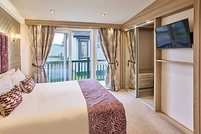 Host Stay Whistler Deluxe Lodge