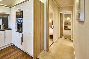 Host Stay Whistler Deluxe Lodge