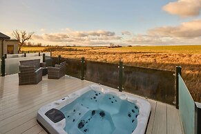 Host Stay Whistler Deluxe Lodge