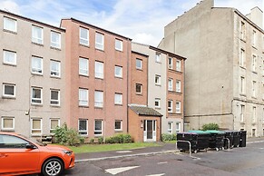 Welcoming 1BR flat near Park