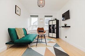 Welcoming 1BR flat near Park