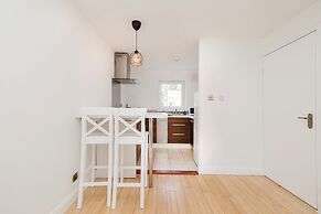 Welcoming 1BR flat near Park