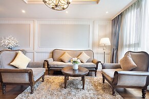 Luxury Condotel Luminous Leman