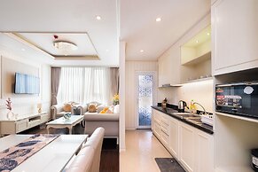 Luxury Condotel Luminous Leman