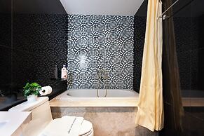 Luxury Condotel Luminous Leman