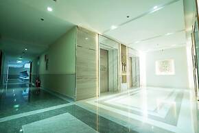 Luxury Condotel Luminous Leman