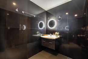 Luxury Condotel Luminous Leman