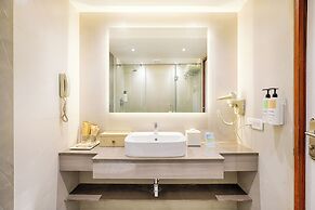 Club Mahindra Golden Landmark