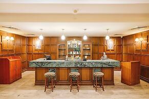 Club Mahindra Golden Landmark