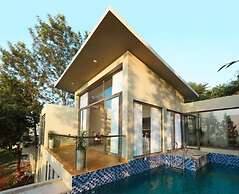 The Zims Luxor Resort