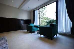 The Zims Luxor Resort