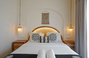 Living Asia Sunset Resort