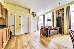 Stunning flat near St. Giles' Cathedral