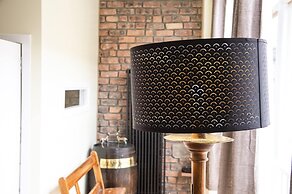 Stunning flat near St. Giles' Cathedral