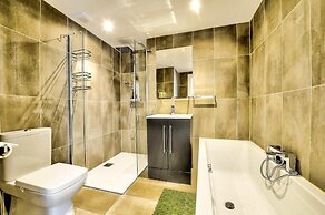 Stunning flat near St. Giles' Cathedral