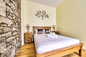 Stunning flat near St. Giles' Cathedral