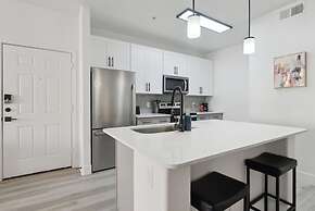 CozySuites at Zone Westgate