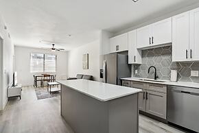 CozySuites at Zone Westgate