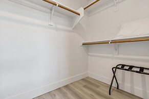 CozySuites at Zone Westgate