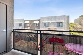 CozySuites at Zone Westgate