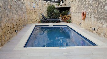 Central House in Sliema with PrivatePool