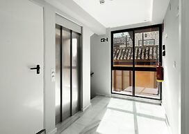 limehome Granada Calle Lopez Rubio