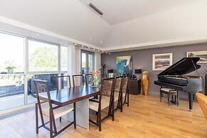 Beautiful Penthouse with terrace