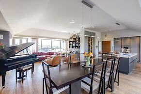 Beautiful Penthouse with terrace