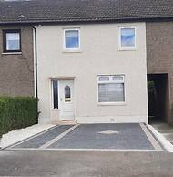 Ideal Road Trip Dunfermline Home - Free Parking