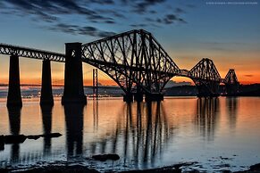 Ideal Road Trip Dunfermline Home - Free Parking