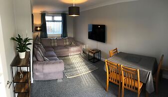 Ideal Road Trip Dunfermline Home - Free Parking