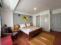 Mellow Fellow Rooms And Hostel