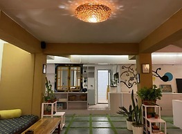 Mellow Fellow Rooms And Hostel