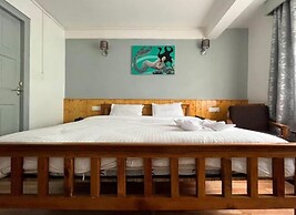 Mellow Fellow Rooms And Hostel