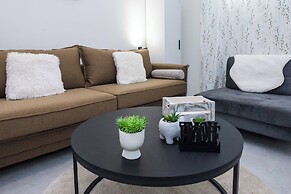 Brand New 1 Bd Apt in Trendy Kipseli