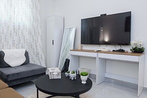 Brand New 1 Bd Apt in Trendy Kipseli