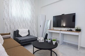 Brand New 1 Bd Apt in Trendy Kipseli